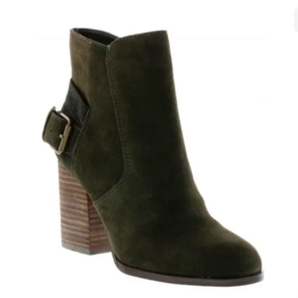 Sbicca Lorenza forest green suede ankle booties